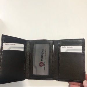 Swiss gear brown trifold leather wallet, New